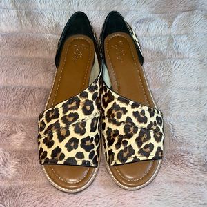 Crown Vintage Flats